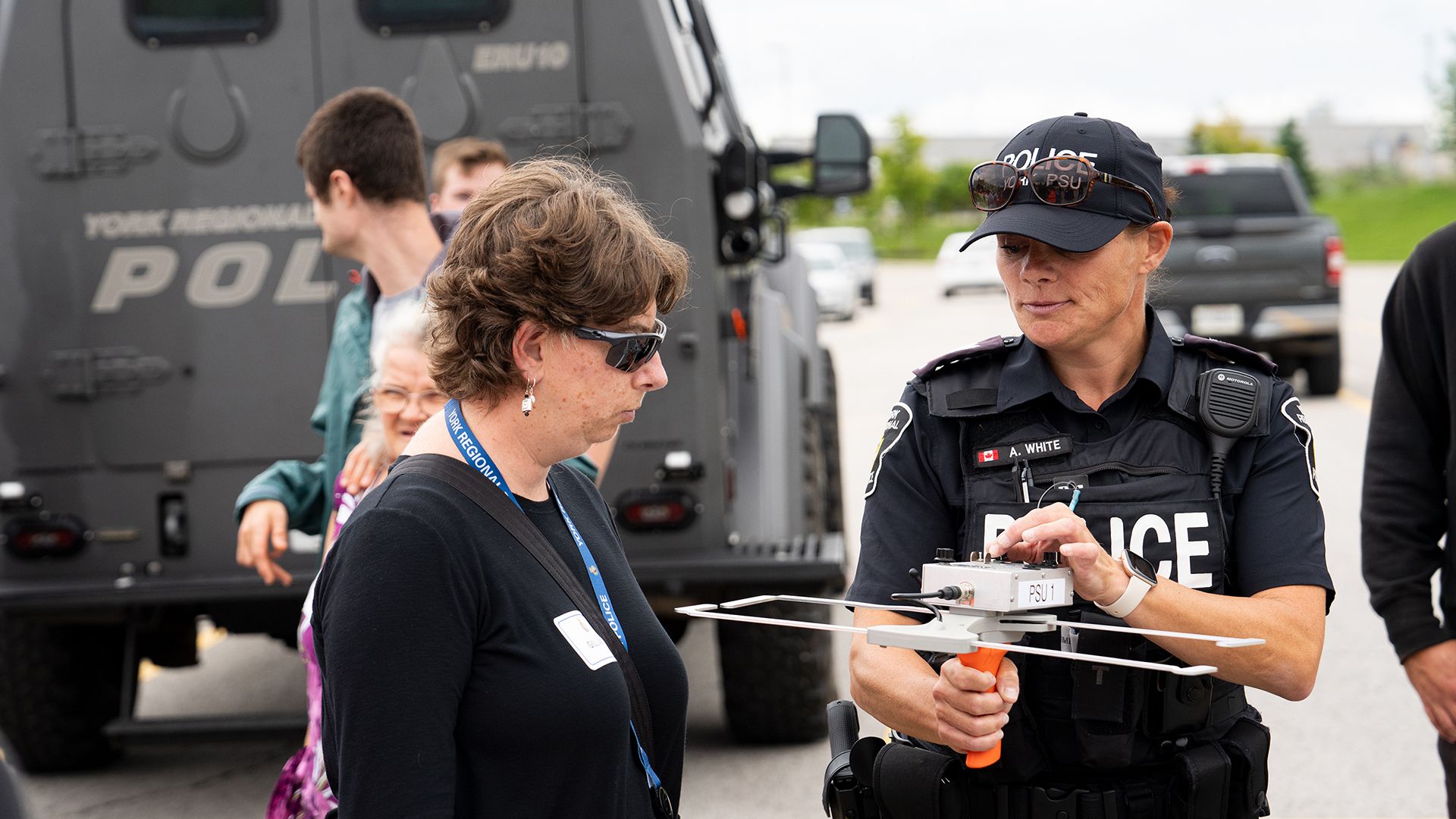 Officer explaining lifesaver