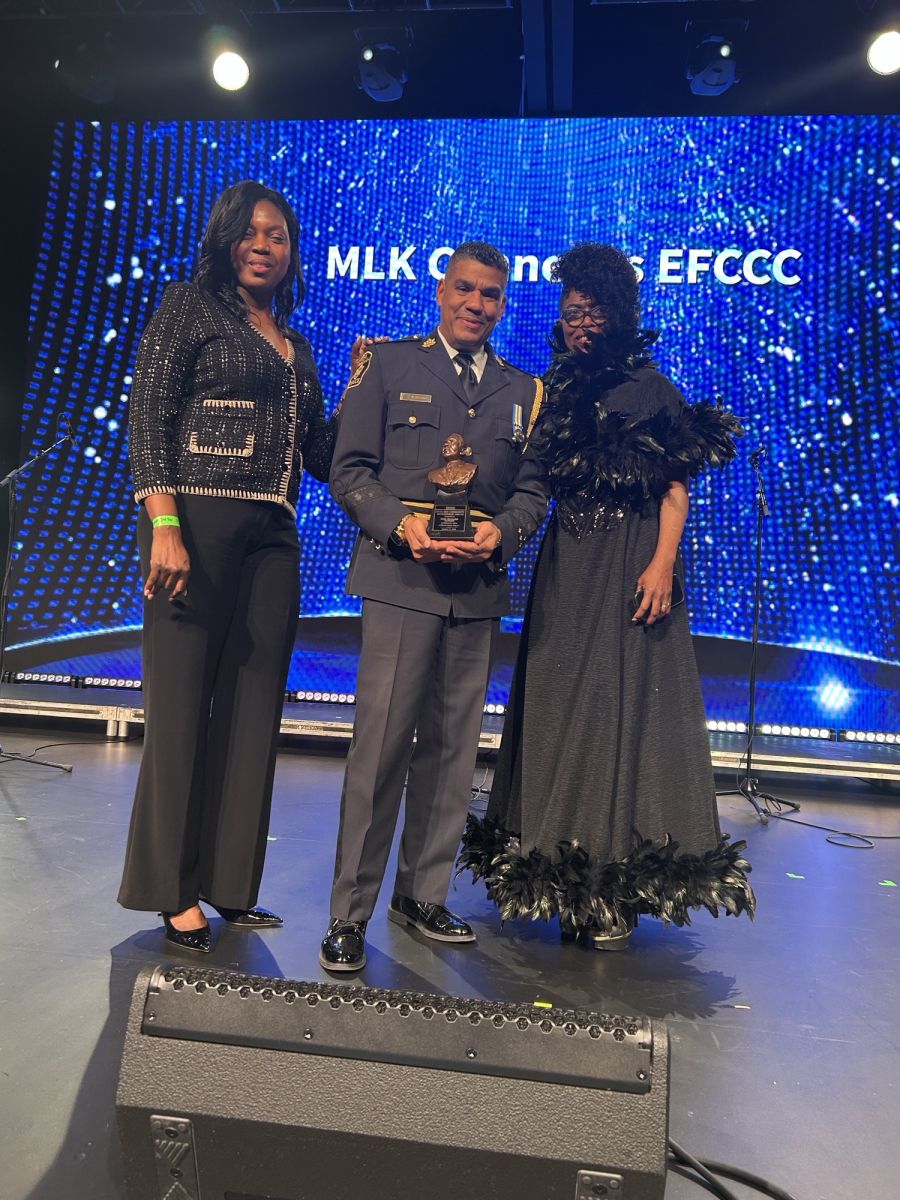 YRP officer receiving award