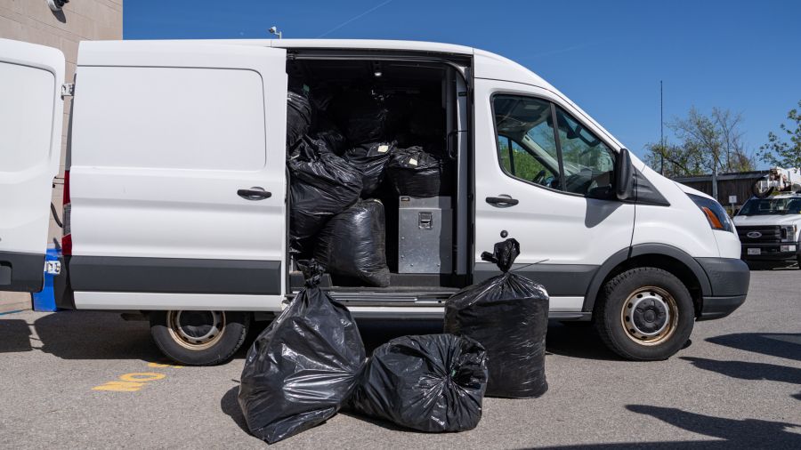 Van 1