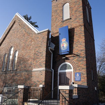A brown bricked building
